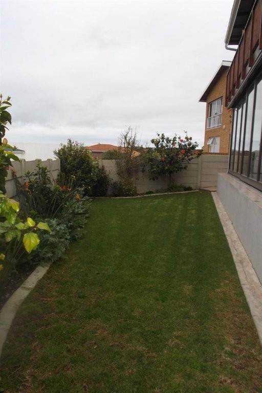 4 Bedroom Property for Sale in Stilbaai Wes Western Cape